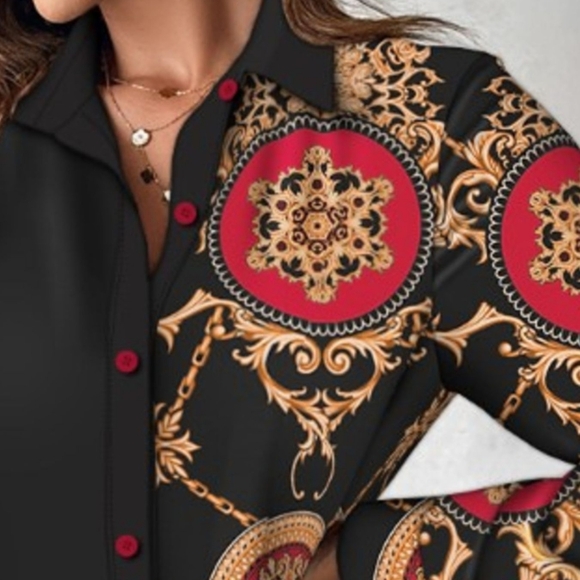 Elegant Black and Red Patterned Dress - Picture 3 of 6